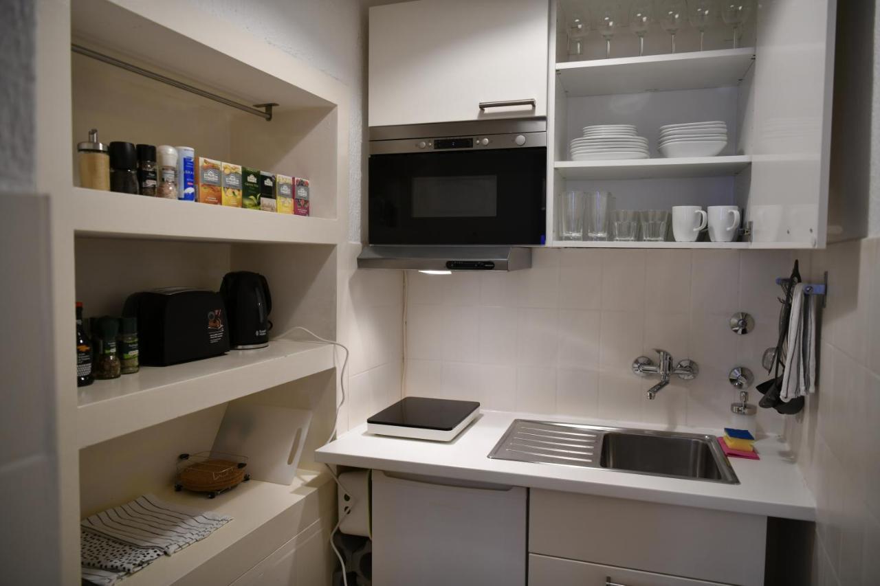 Callisto Apartment