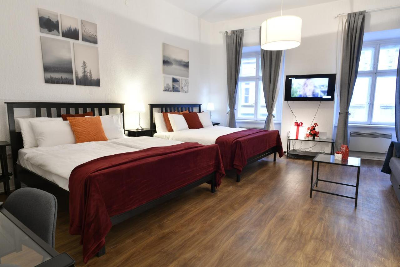 Callisto Apartment *