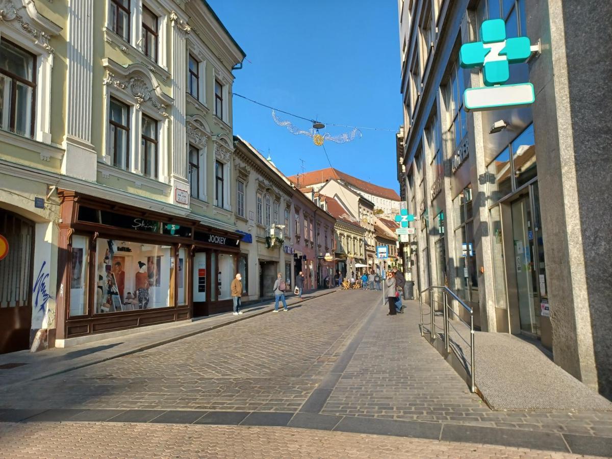 Callisto * Zagreb